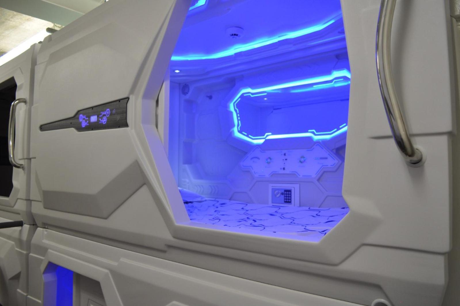 Cosmos Capsule Coworking Hotel de capsule Londra